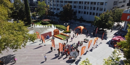 BETSSON-KYPEELO-LASISA.JPG